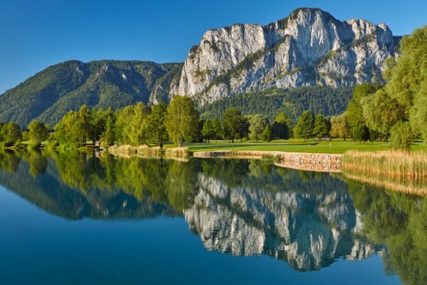 Berge, Seen und Greens – dein perfekter Start in die Golfsaison