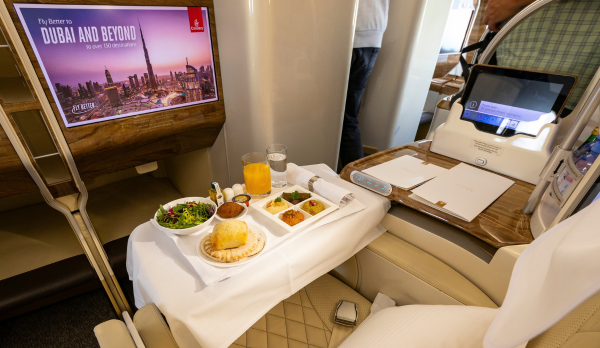 Business Class oder Premium Economy – Was lohnt sich wirklich?